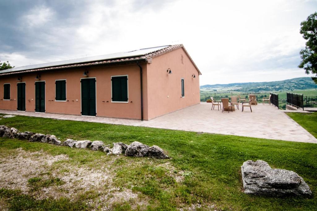 Bio Agriturismo Il Torrione Сатурния Экстерьер фото